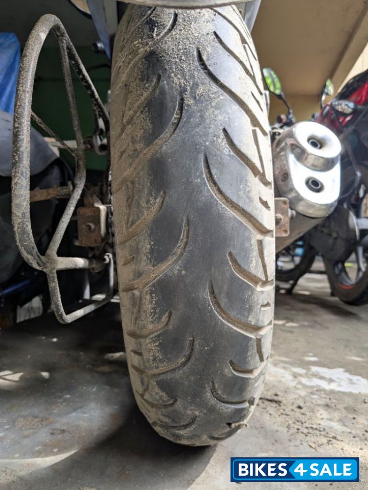 Candy Red/silver Suzuki Gixxer ABS