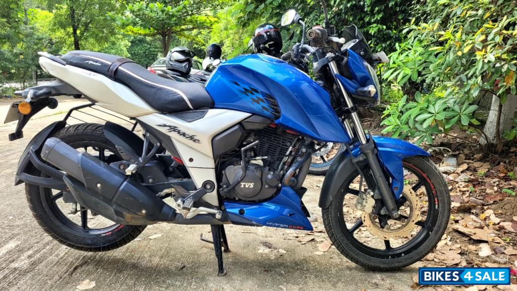 Blue TVS Apache RTR 160 4V