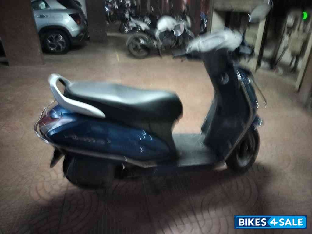 Blue Honda Activa 3G