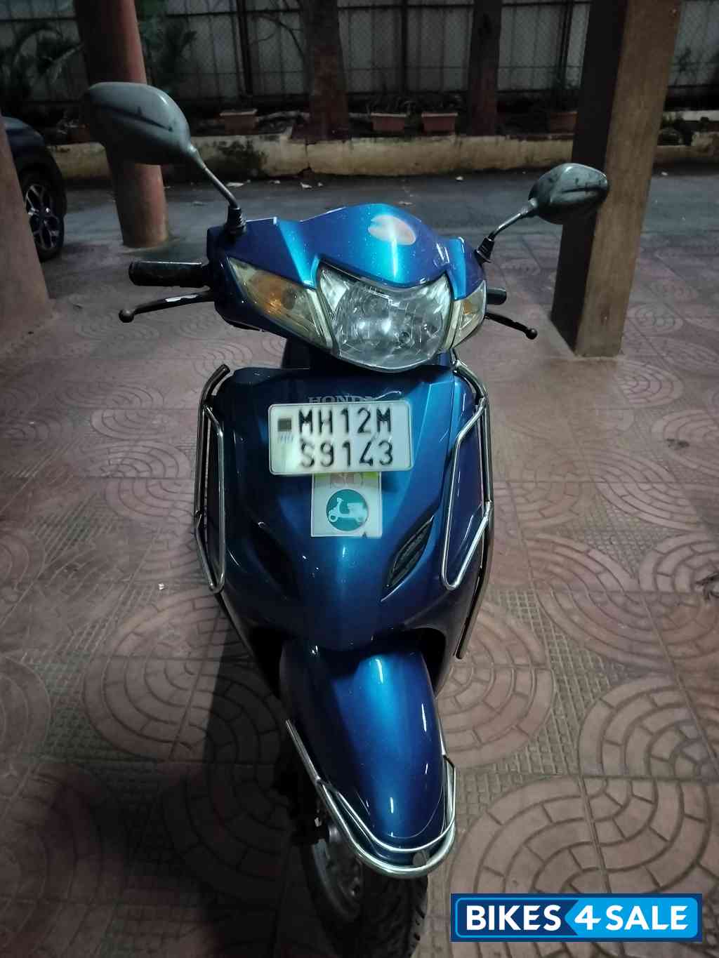 Blue Honda Activa 3G