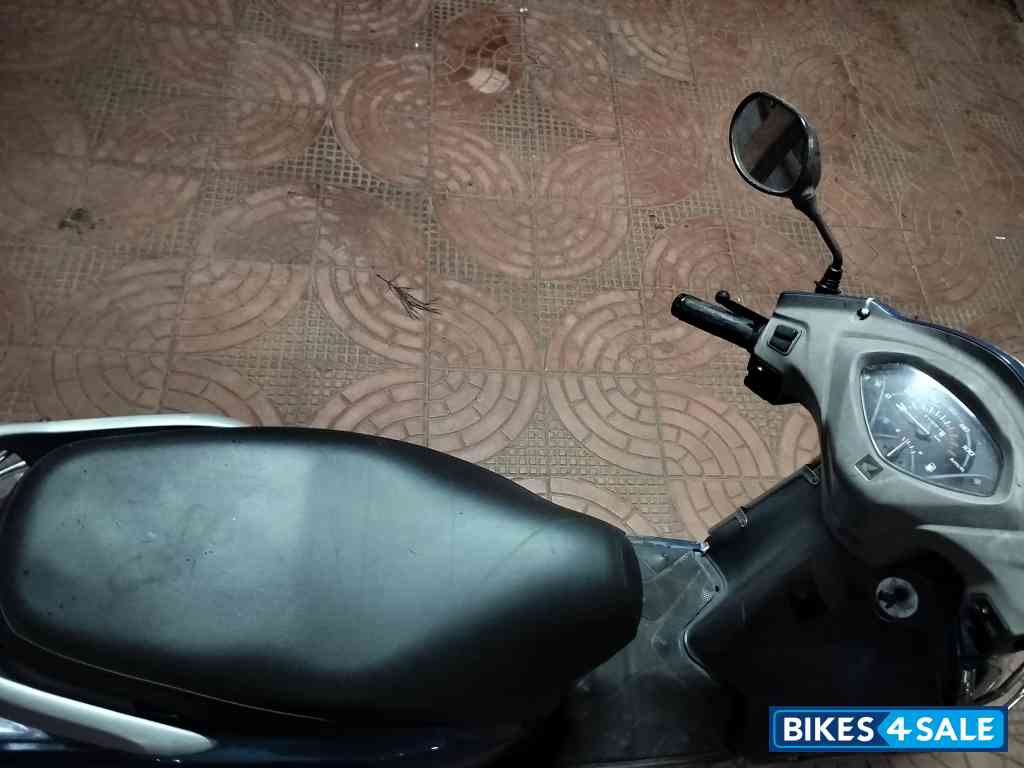 Blue Honda Activa 3G