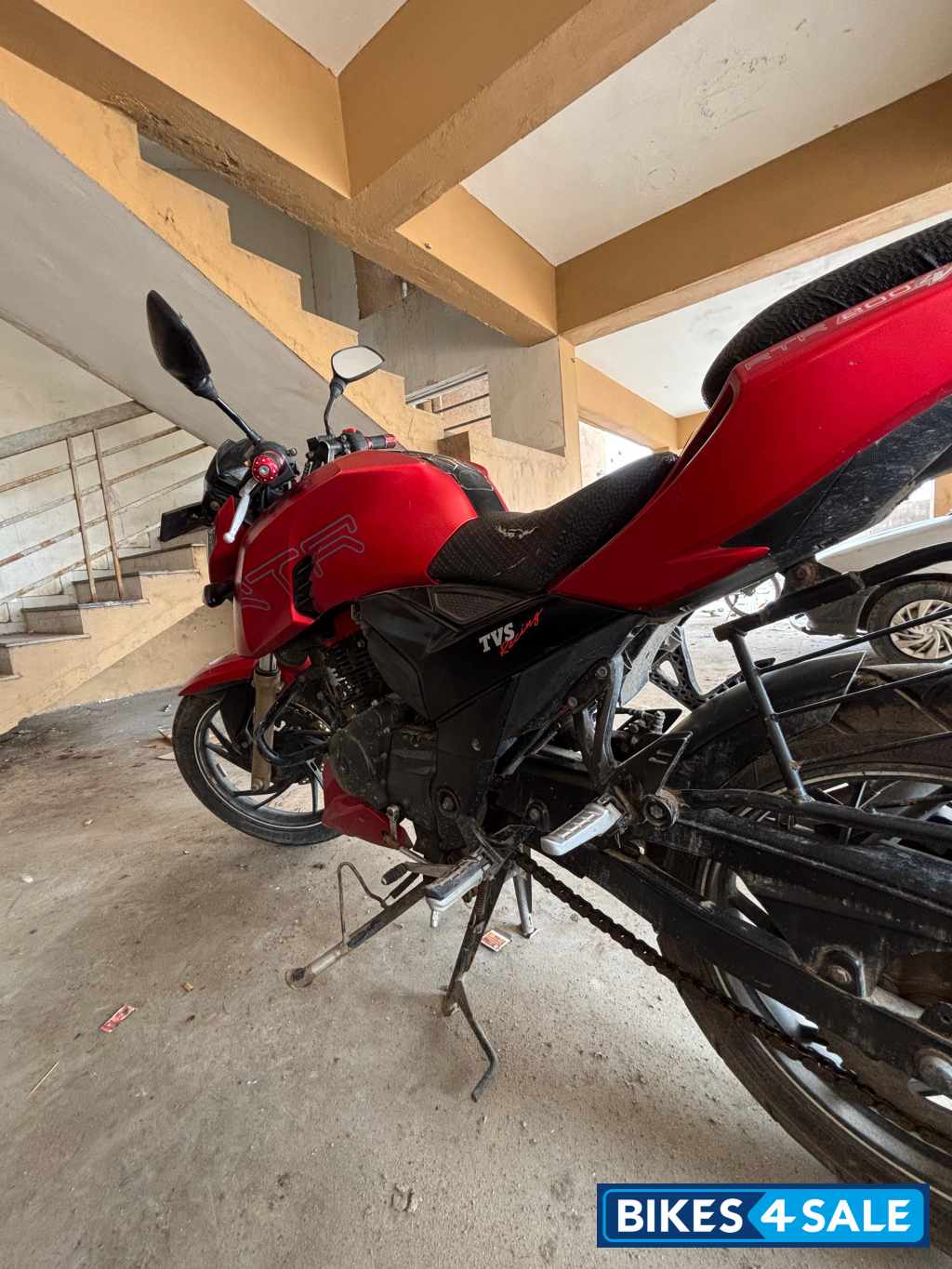 Red TVS Apache RTR 200 4V ABS Red TVS Apache RTR 200 4V ABS