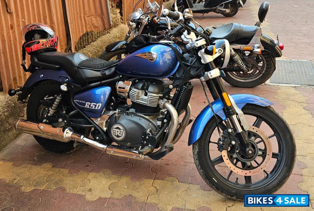 Blue Royal Enfield Classic 650
