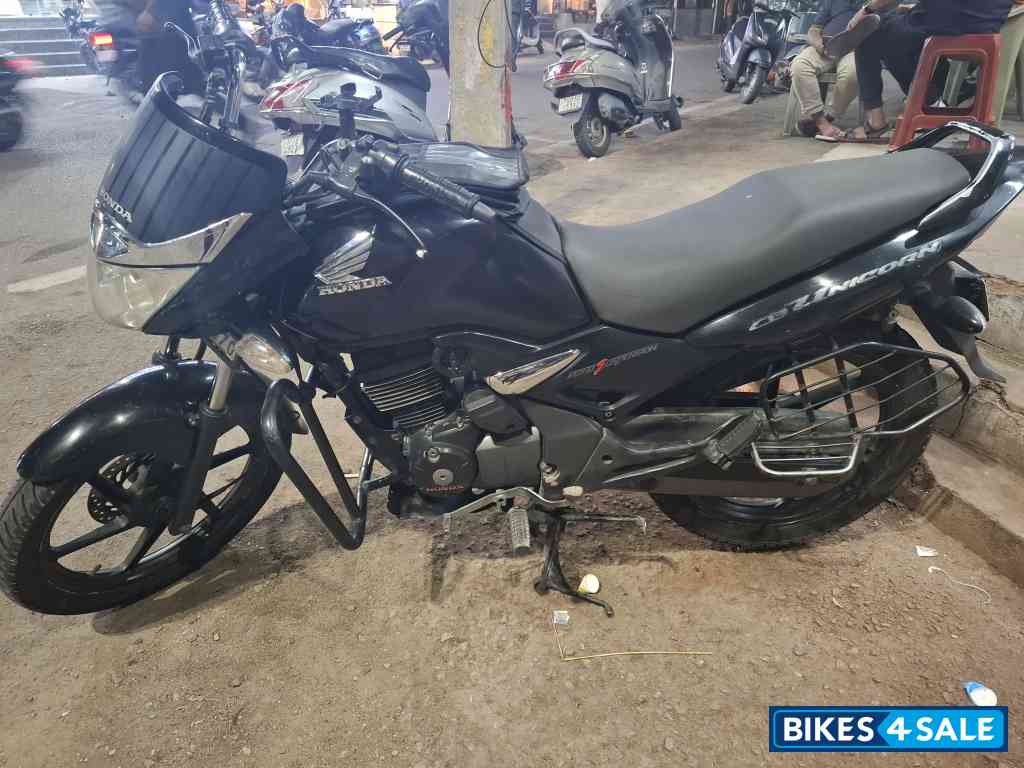 Black Honda CB Unicorn