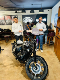 Jawa 42 Bobber Dual Channel ABS