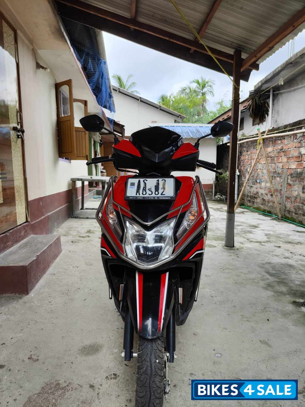 Red And Black Honda Dio 125