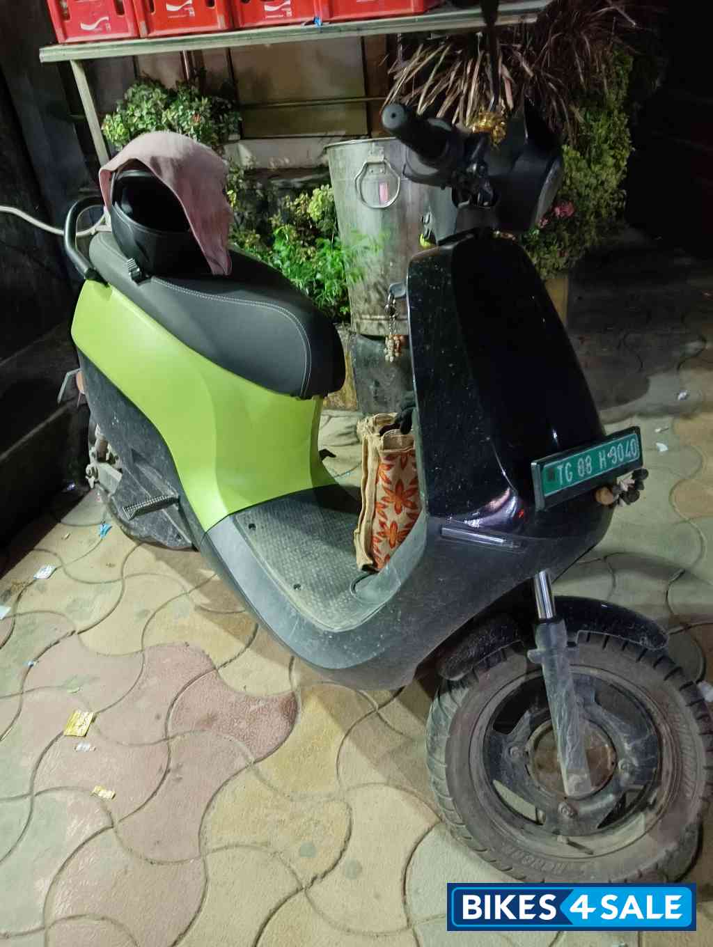 Green And Black Ola S1X 3 kWh