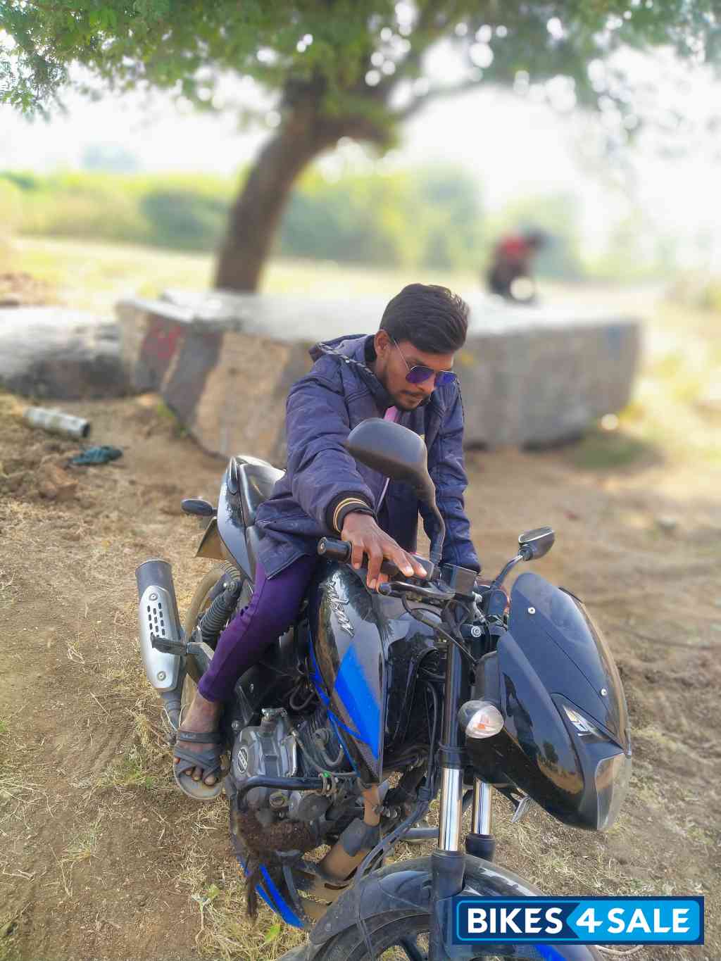 Black And Blue Bajaj Pulsar 150 Twin Disc BS6