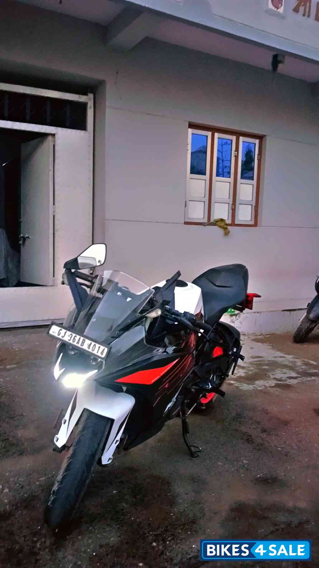 Matt Black KTM RC 125