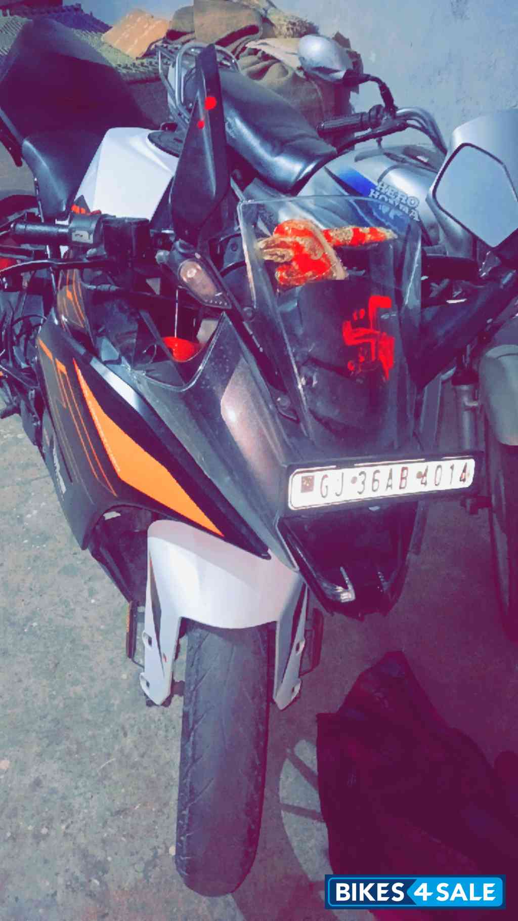 Matt Black KTM RC 125