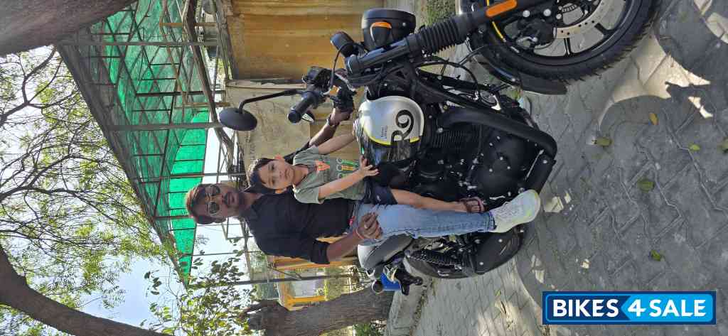 Royal Enfield Hunter 350 Metro