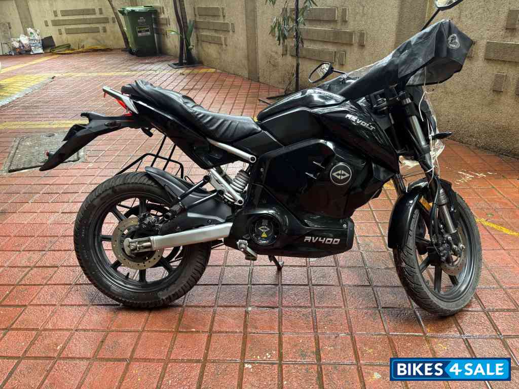 Cosmic Black Revolt RV 400