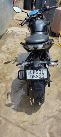 Black Bajaj Pulsar N160