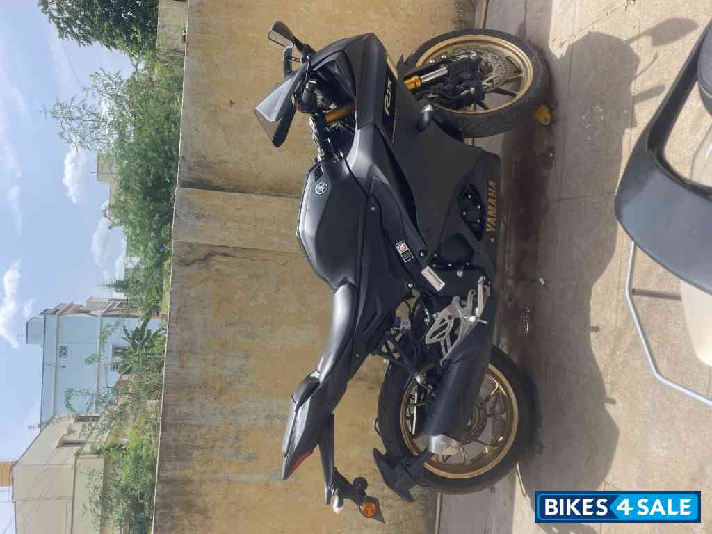 Yamaha R15 V4