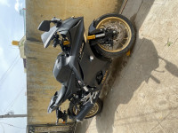 Yamaha R15 V4