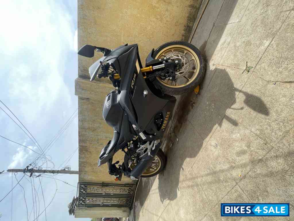 Yamaha R15 V4