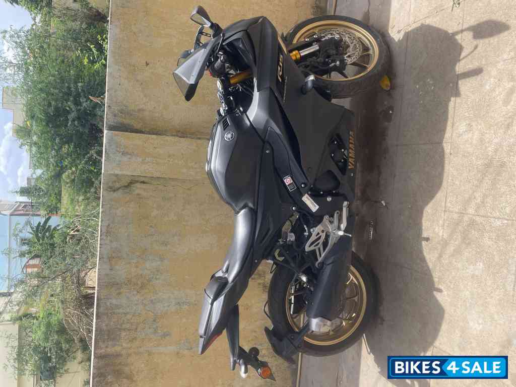 Yamaha R15 V4