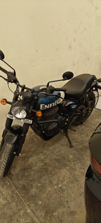 Royal Blue Royal Enfield Hunter 350 Metro