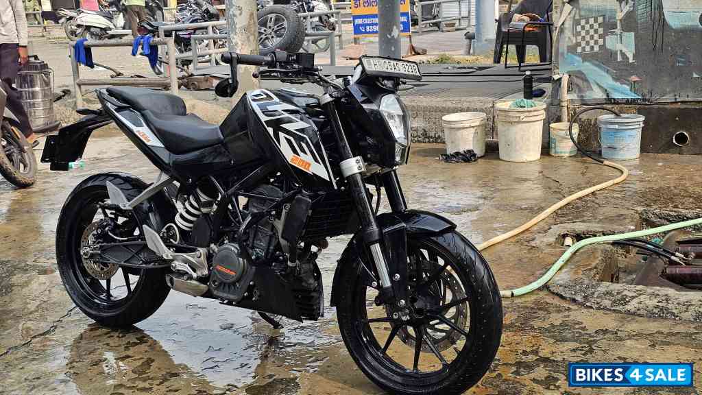 KTM Duke 200