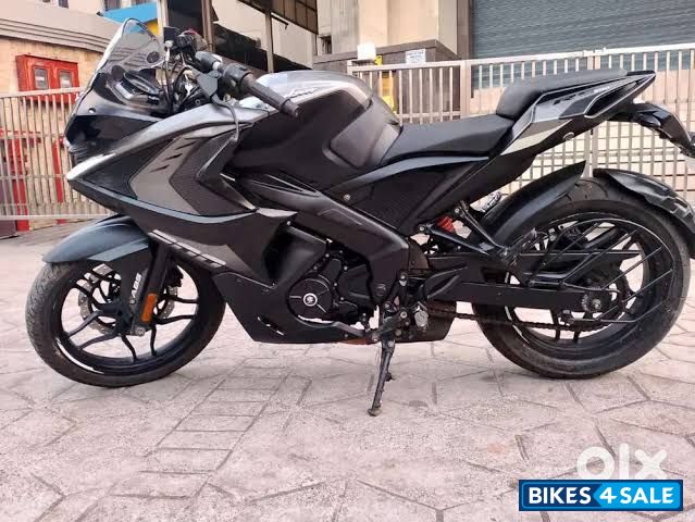 Bajaj Pulsar RS 200