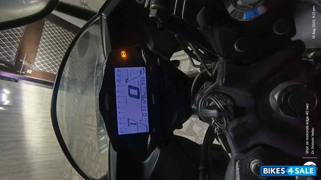 Black Suzuki Gixxer SF