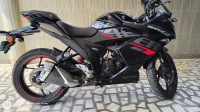 Black Suzuki Gixxer SF