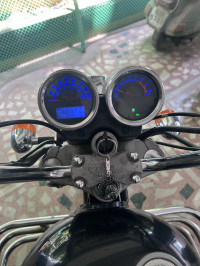 Black Royal Enfield Thunderbird 350