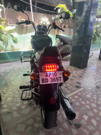 Black Royal Enfield Thunderbird 350