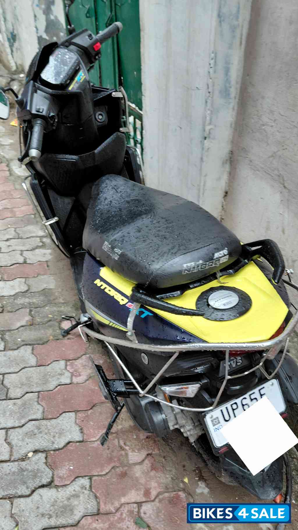 Neon TVS NTORQ 125 XT