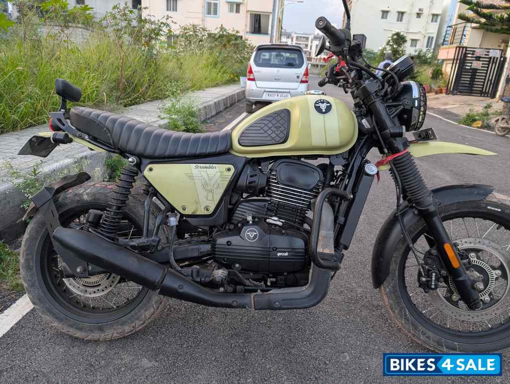 Outlaw Olive Yezdi Scrambler Single Tone