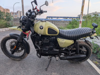 Outlaw Olive Yezdi Scrambler Single Tone