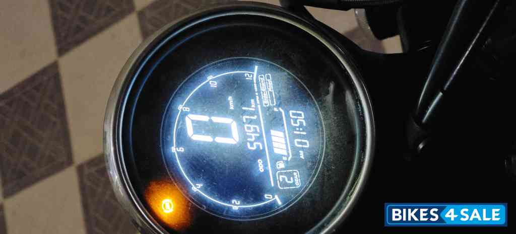 Outlaw Olive Yezdi Scrambler Single Tone