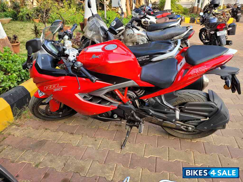 Red TVS Apache RR 310