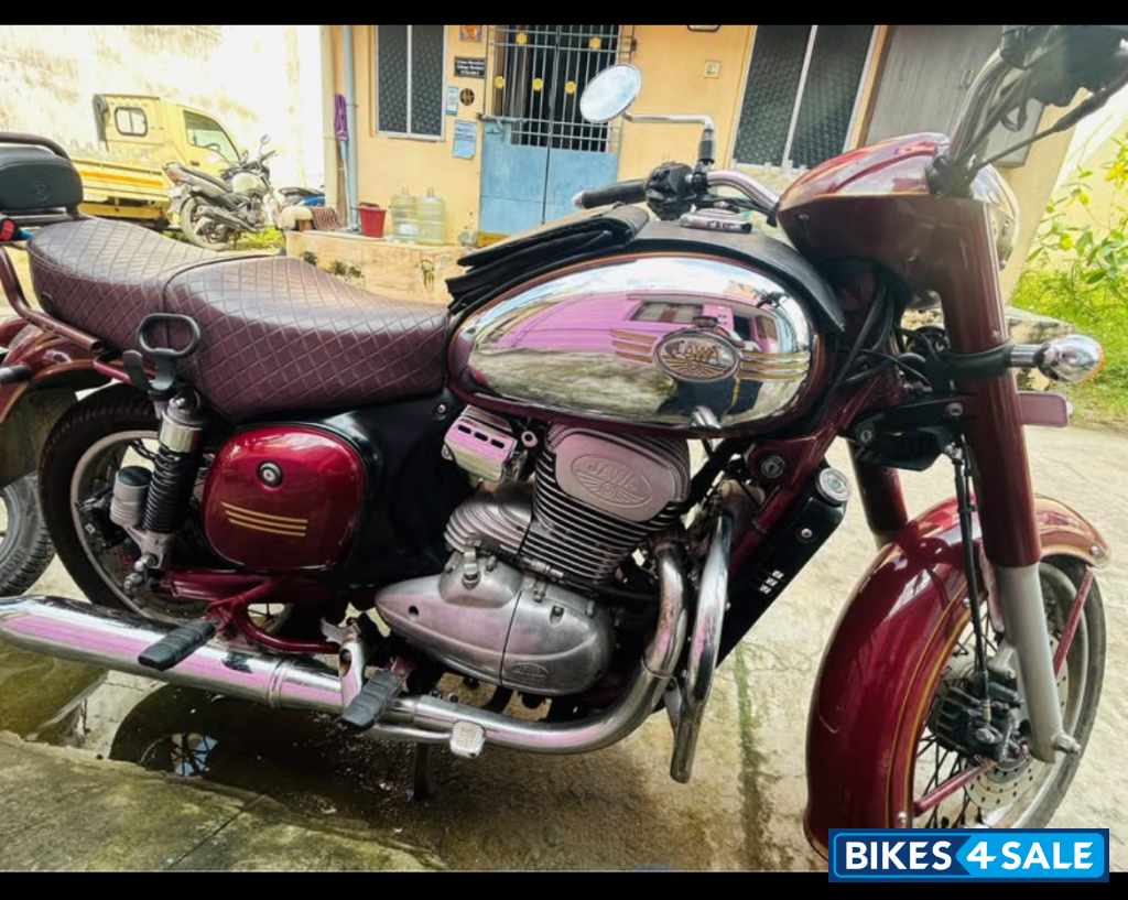 Maroon Jawa 350