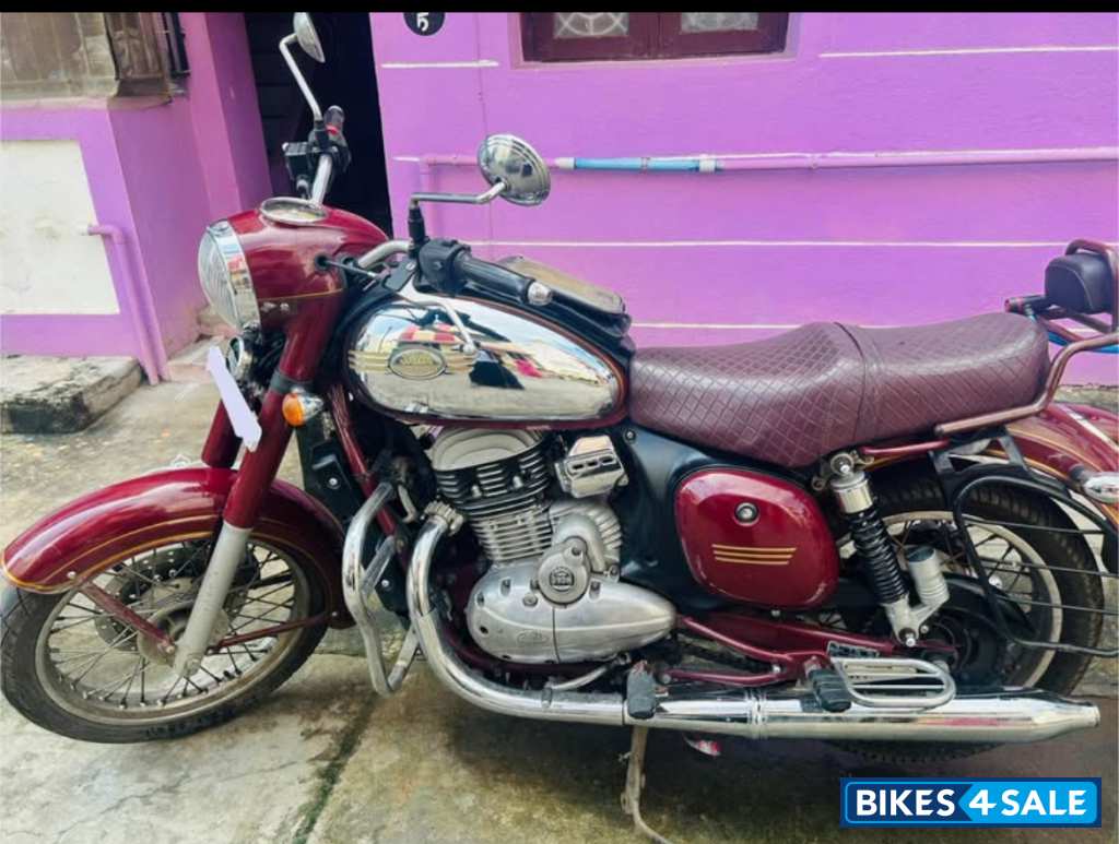 Maroon Jawa 350