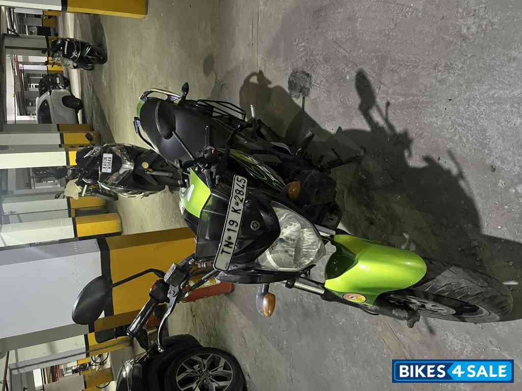 Green Yamaha FZ-S