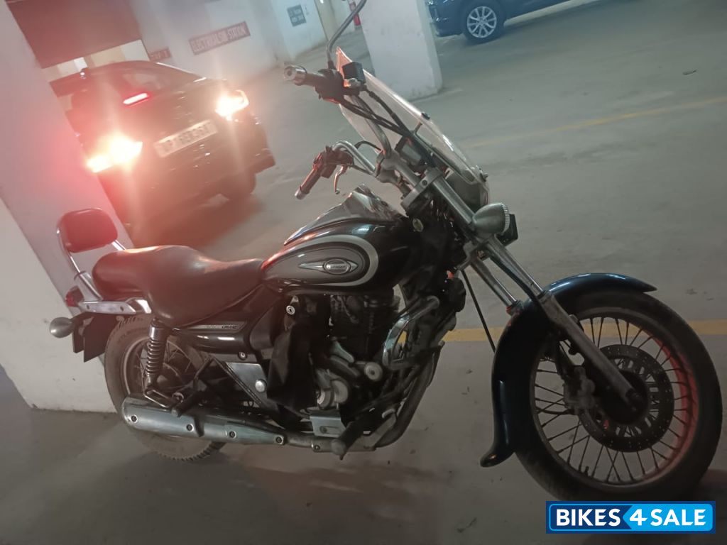 Bajaj Avenger 220 DTS-i