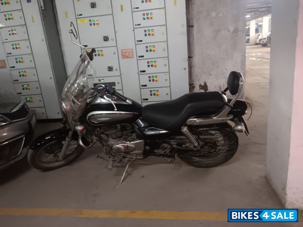 Bajaj Avenger 220 DTS-i
