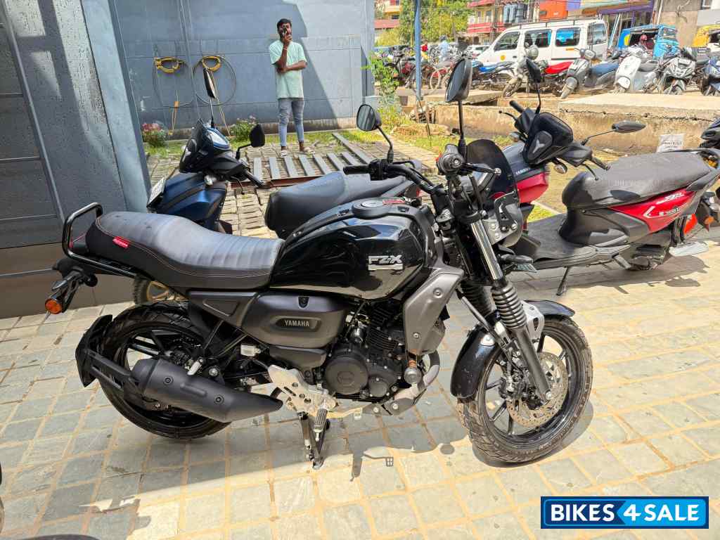 Black Yamaha FZ-X