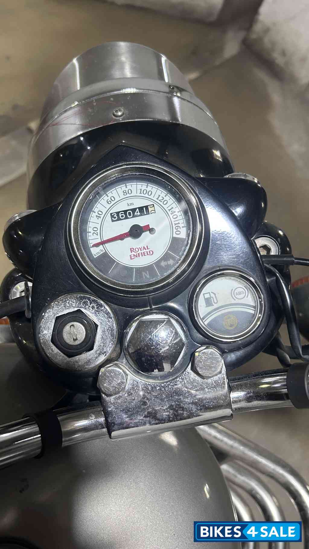 Gunmetal Grey Royal Enfield Classic Gunmetal Grey