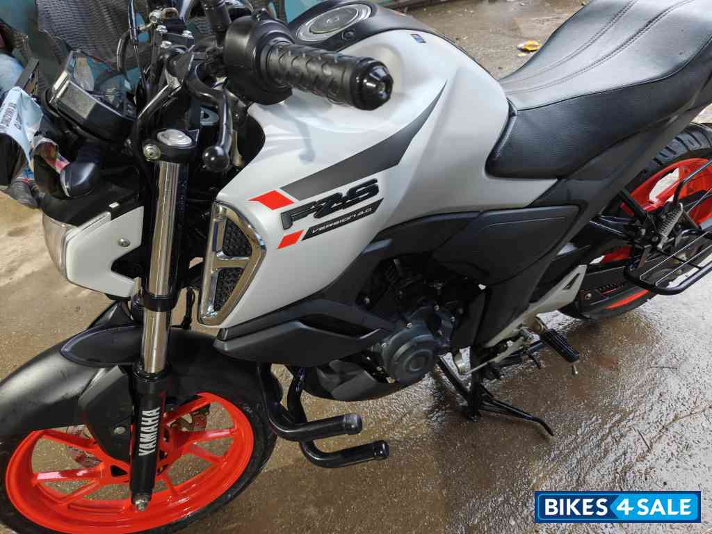 Mat Light Gray Yamaha FZ-S FI Ver 4.0 DLX