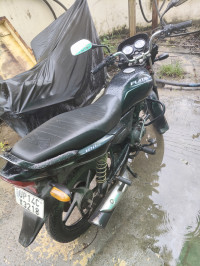 Black Bajaj Platina 100 ES