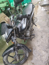Black Bajaj Platina 100 ES