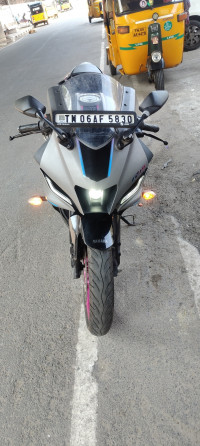 Yamaha R15 V4