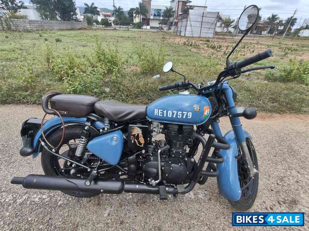 Air Borne Blue Royal Enfield Classic Signals Airborne Blue