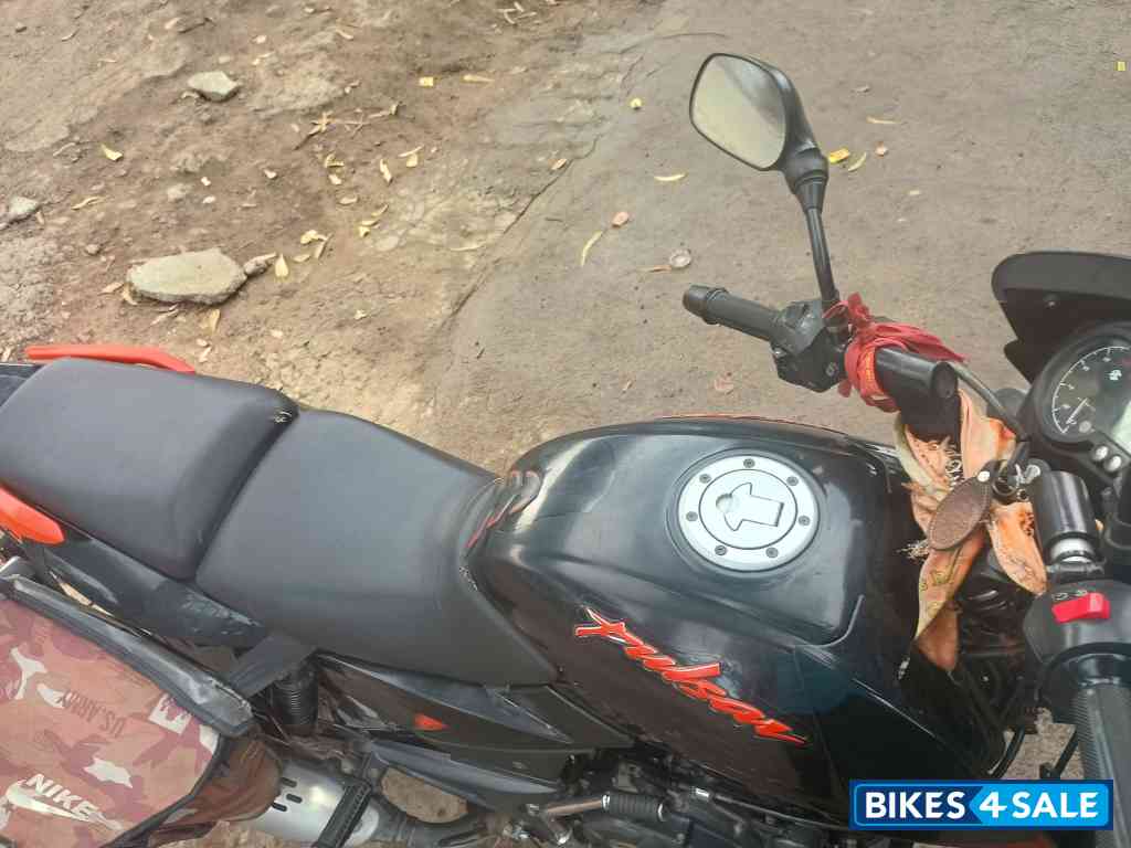 Black Or Orange Bajaj Pulsar 125 Split Seat