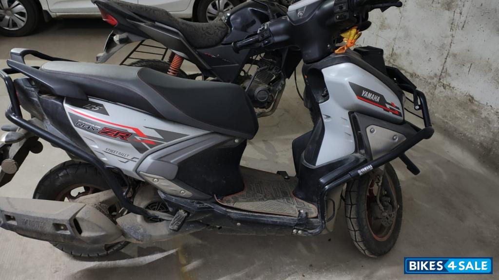 Yamaha Ray ZR 125 Fi Hybrid