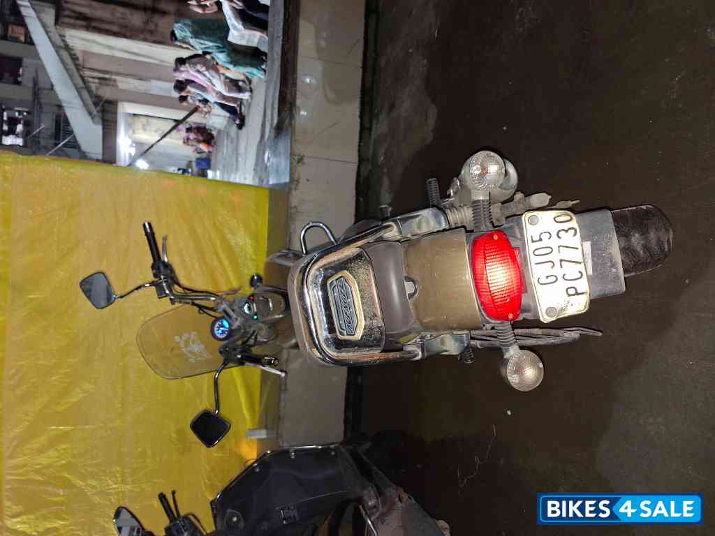 Bajaj Avenger Cruise 220