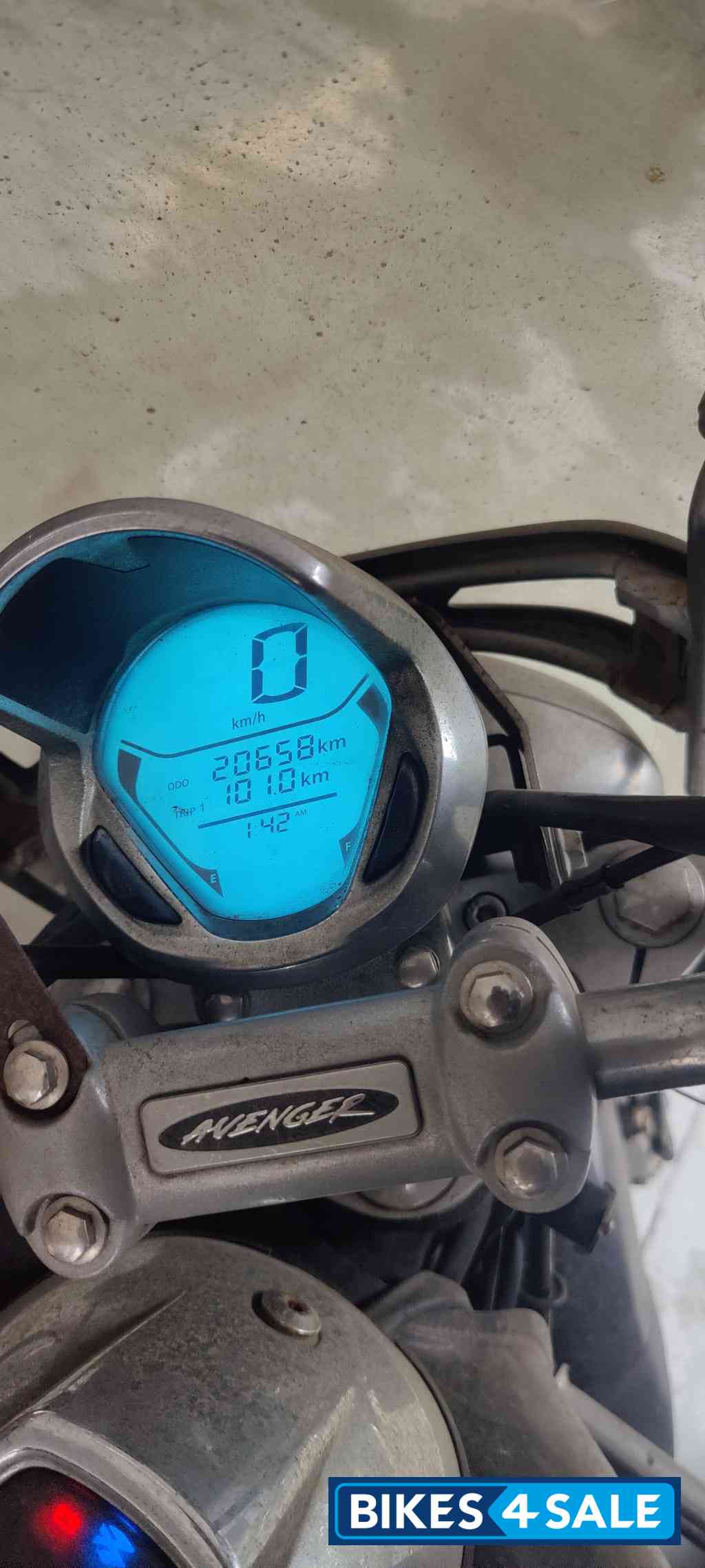 Bajaj Avenger Cruise 220