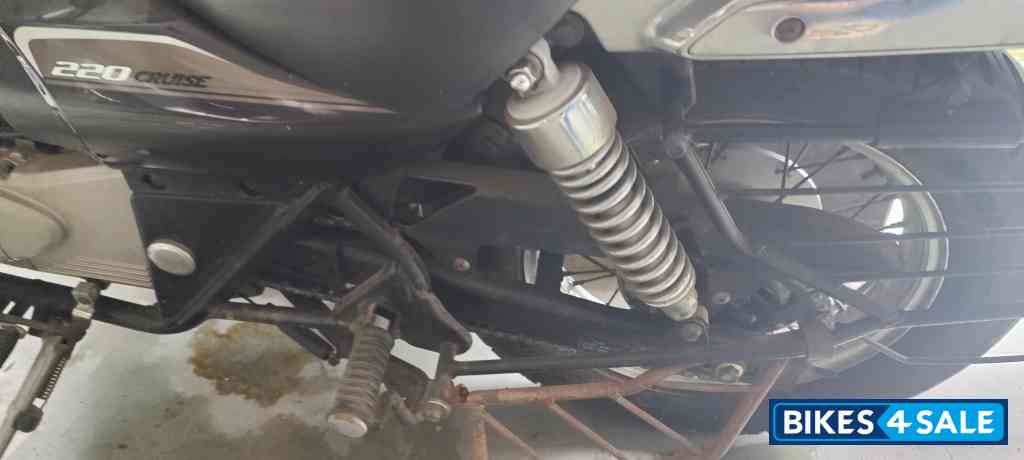 Bajaj Avenger Cruise 220